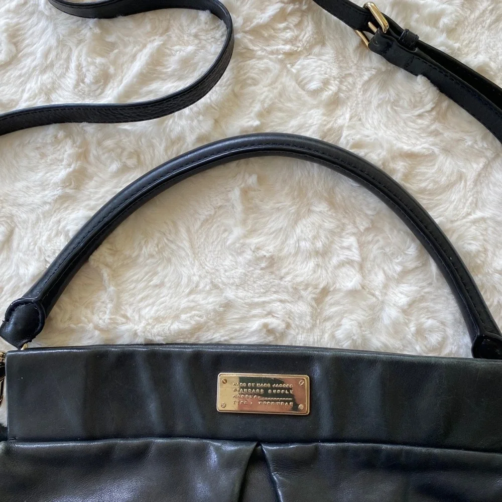 Marc by Marc Jacobs Marchive Hilli Hobo Crossbody Bag Black Leather Pleated Chic